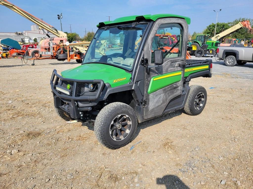 Image of John Deere XUV 835R Primary image