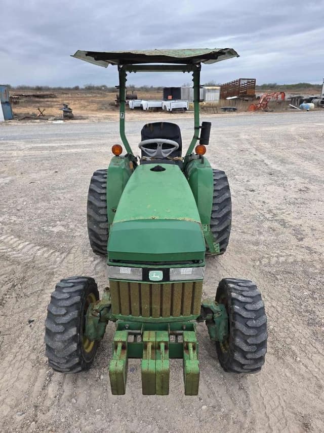 Image of John Deere 3005 equipment image 2