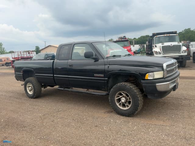 Image of Dodge Ram 2500 equipment image 1