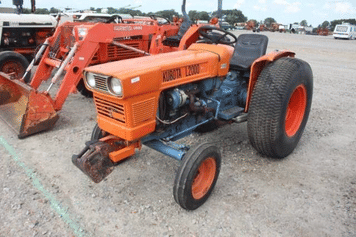 Main image Kubota L2000