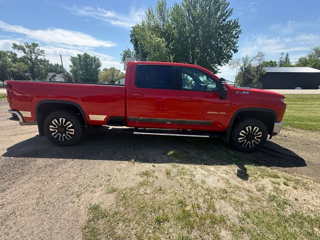 Image of Chevrolet 3500HD equipment image 4