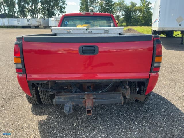 Image of Chevrolet 3500 equipment image 4