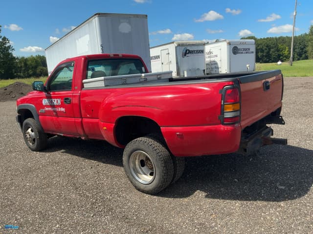 Image of Chevrolet 3500 equipment image 3