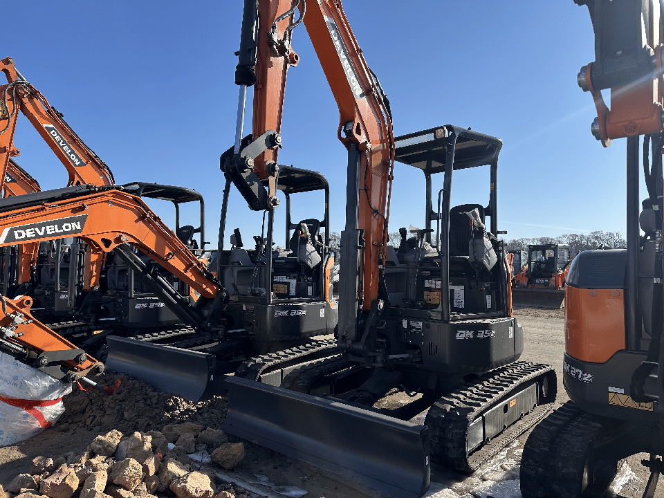 2026 Develon DX35Z-7 Equipment Image0