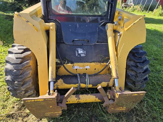 Image of John Deere 250 equipment image 2