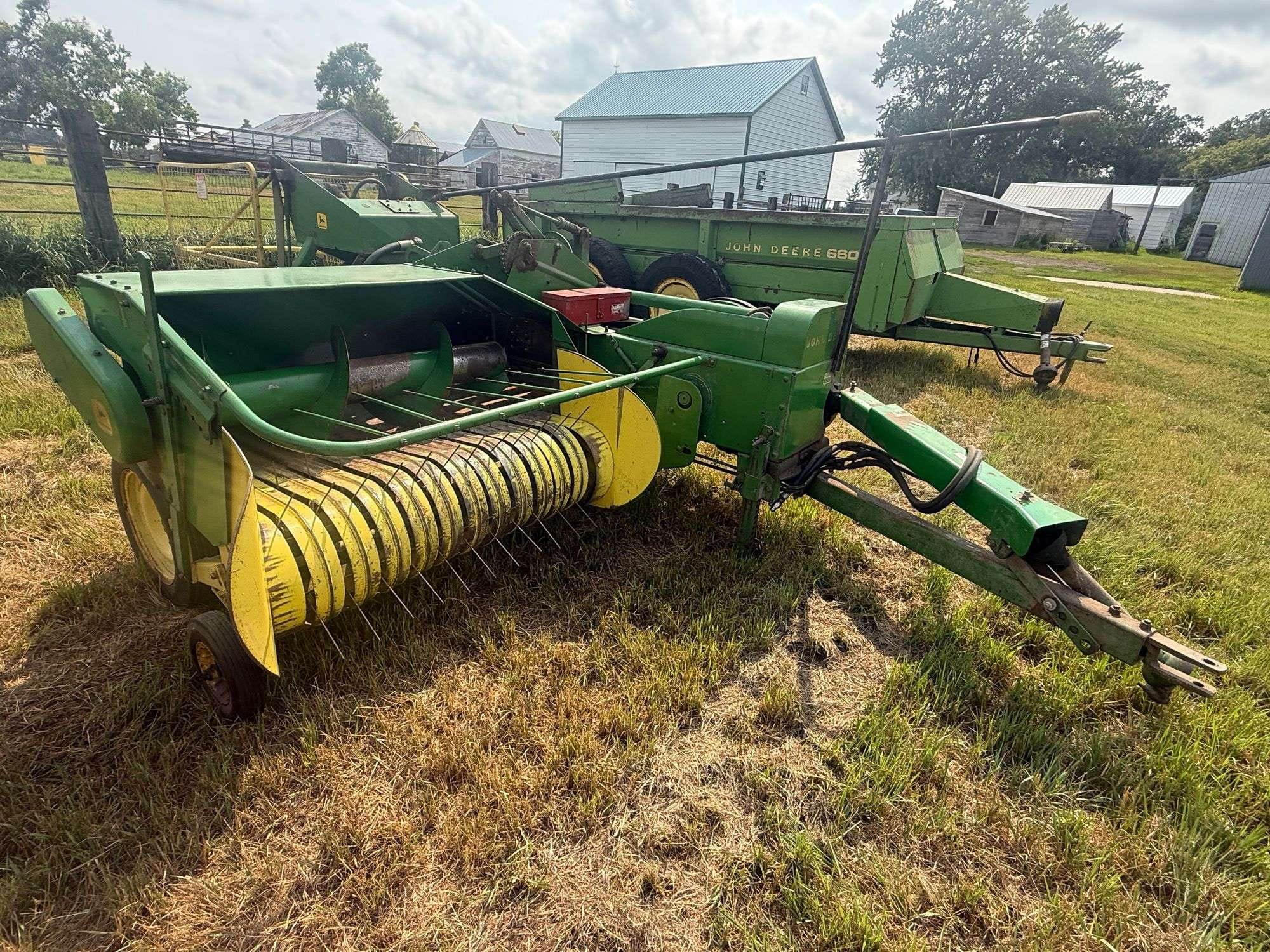 John Deere 24T Equipment Image0