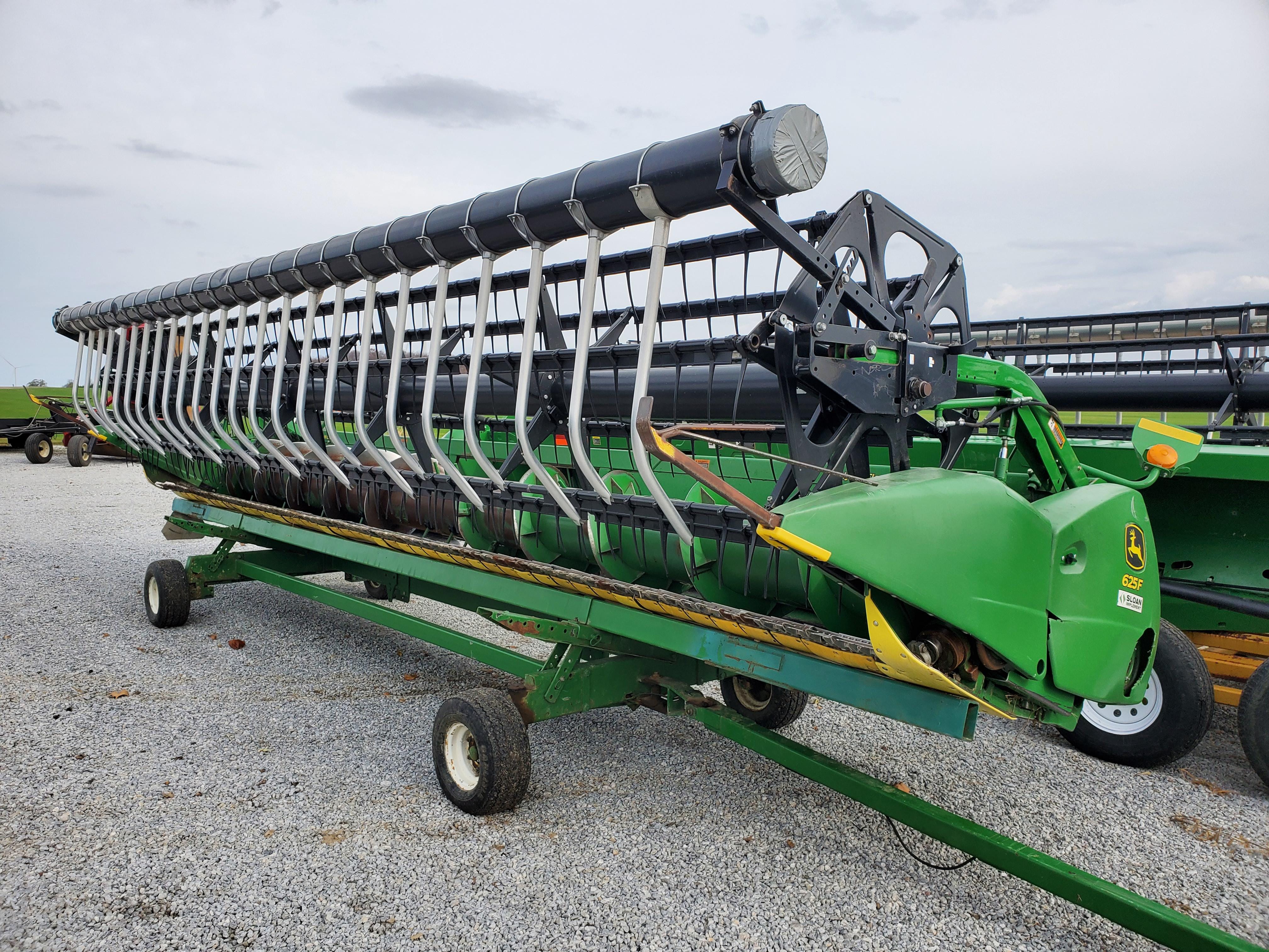 Main image John Deere 625F