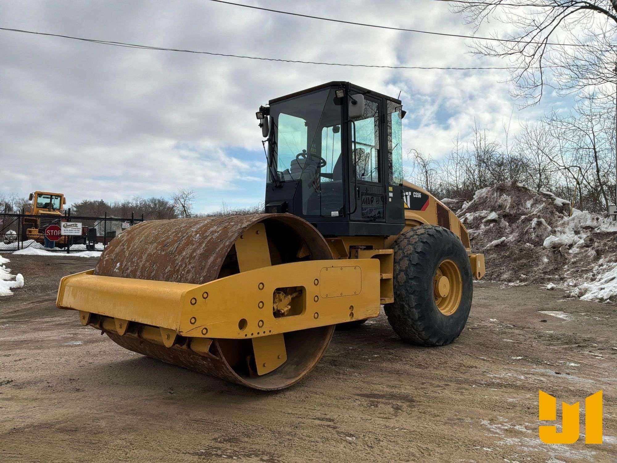 2009 Caterpillar CS56 Equipment Image0