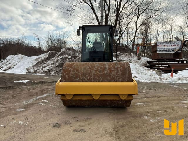 Image of Caterpillar CS56 equipment image 1