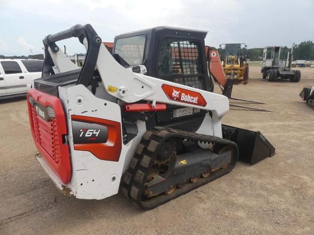 Image of Bobcat T64 equipment image 2