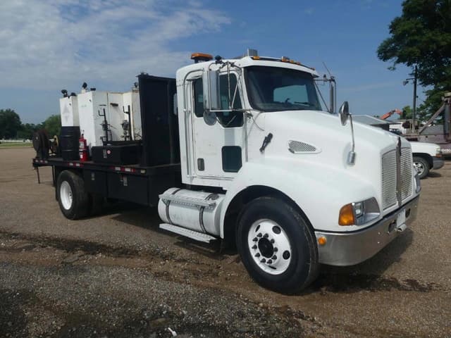 Image of Kenworth T300 equipment image 1
