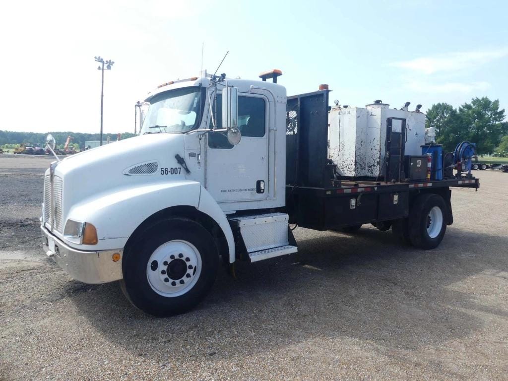 2007 Kenworth T300 Equipment Image0