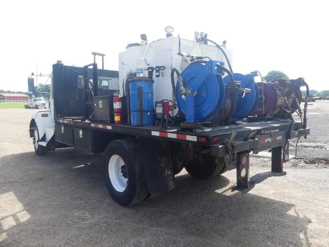 Image of Kenworth T300 equipment image 3