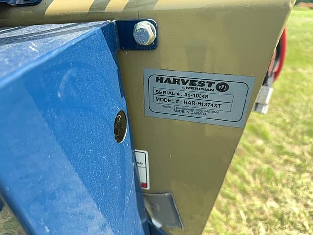 Image of Harvest International H1384XT equipment image 3