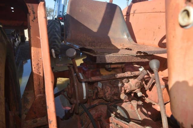 Image of Allis Chalmers 5040 equipment image 4