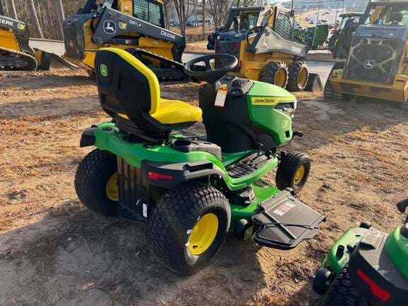 Image of John Deere S240 equipment image 4