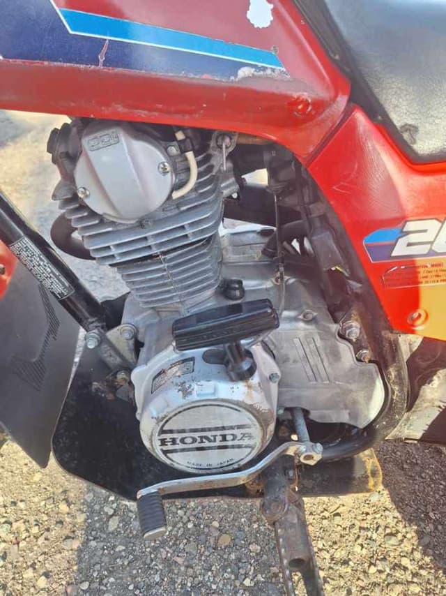 Image of Honda 200S equipment image 4