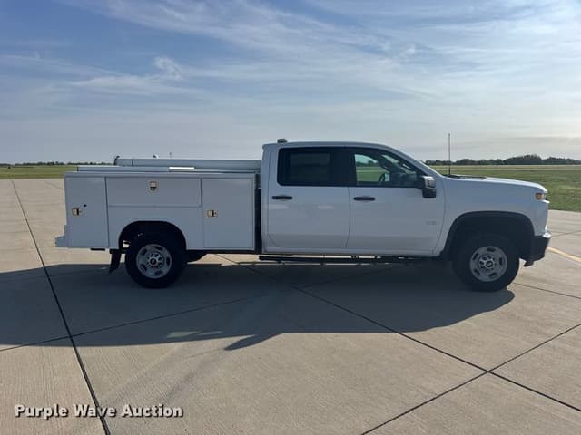 Image of Chevrolet 2500HD equipment image 3