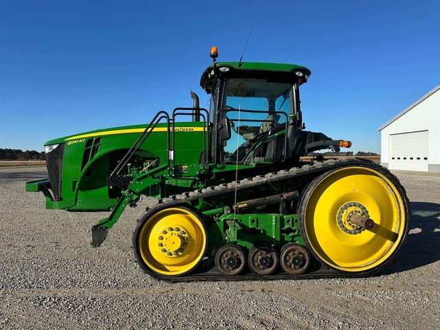 Image of John Deere 8310RT equipment image 3