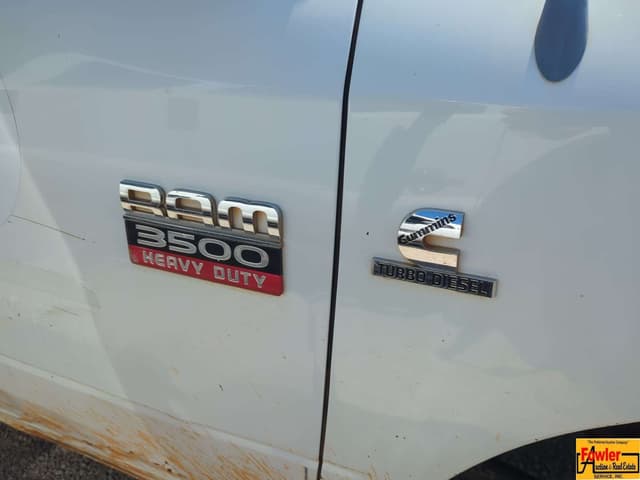 Image of Dodge Ram 3500 equipment image 4