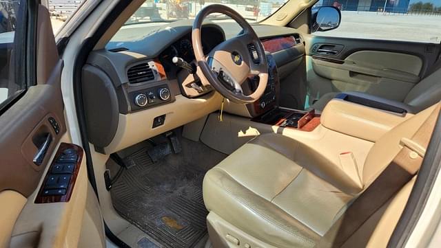 Image of Chevrolet Avalanche equipment image 1