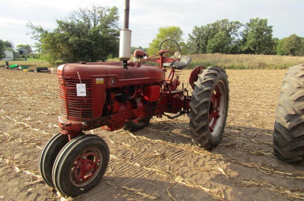 Image of Farmall H Primary image