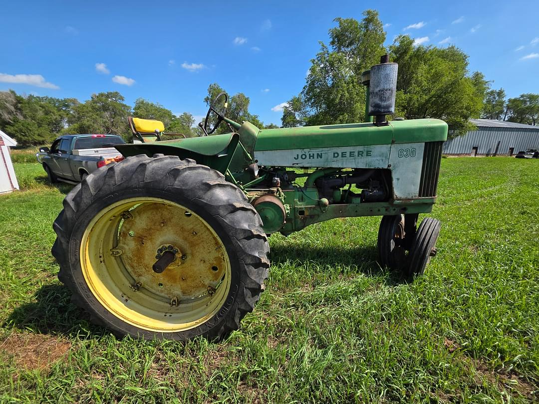 Image of John Deere 630 Primary image