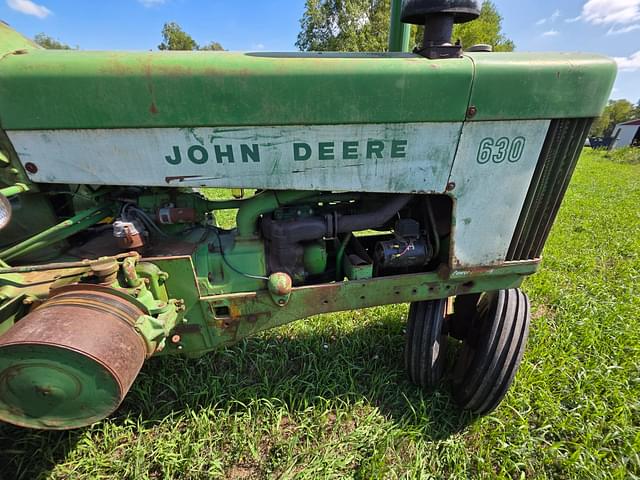 Image of John Deere 630 equipment image 2