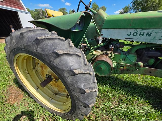 Image of John Deere 630 equipment image 1