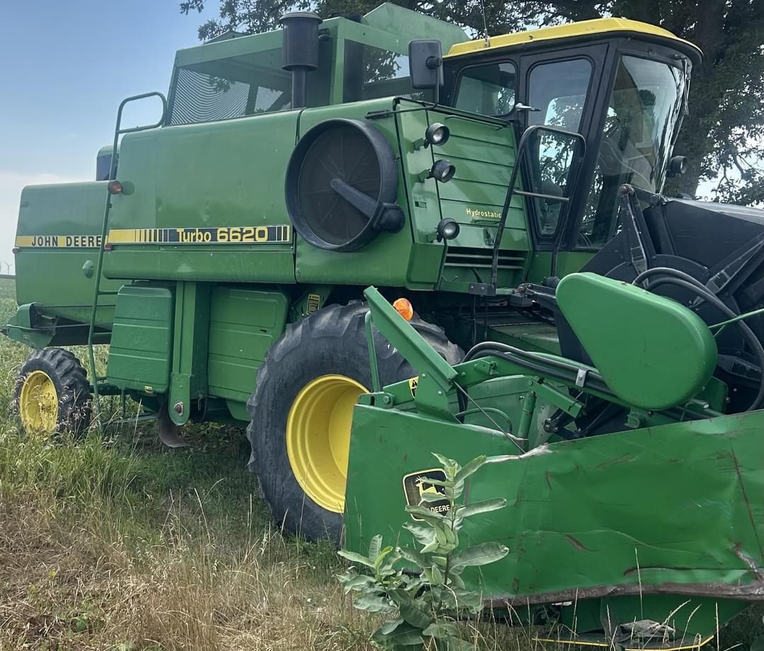Image of John Deere 6620 Image 1