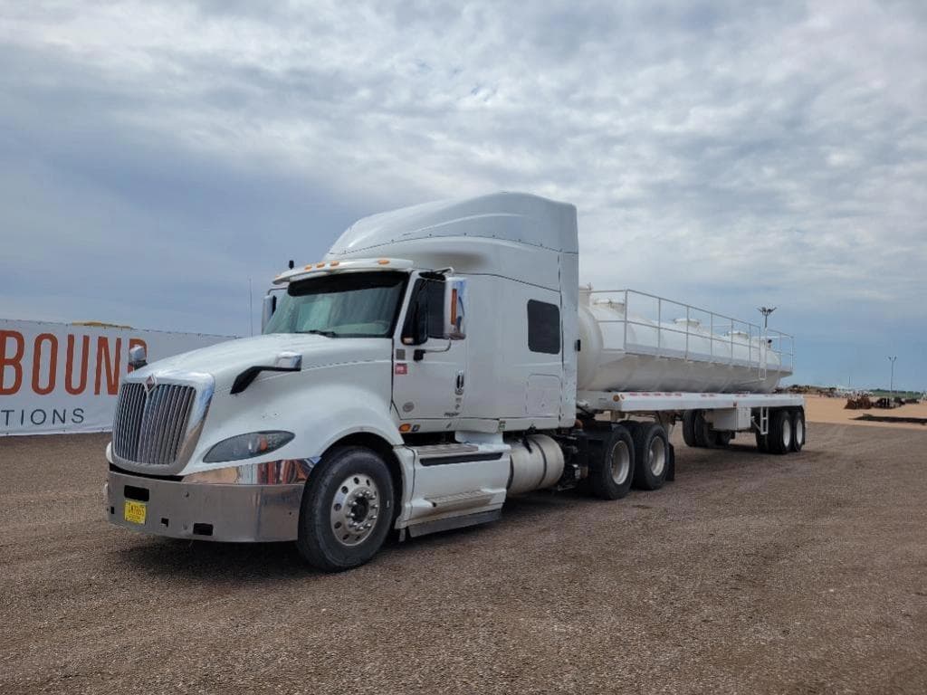 Image of International ProStar Plus 122 Primary image