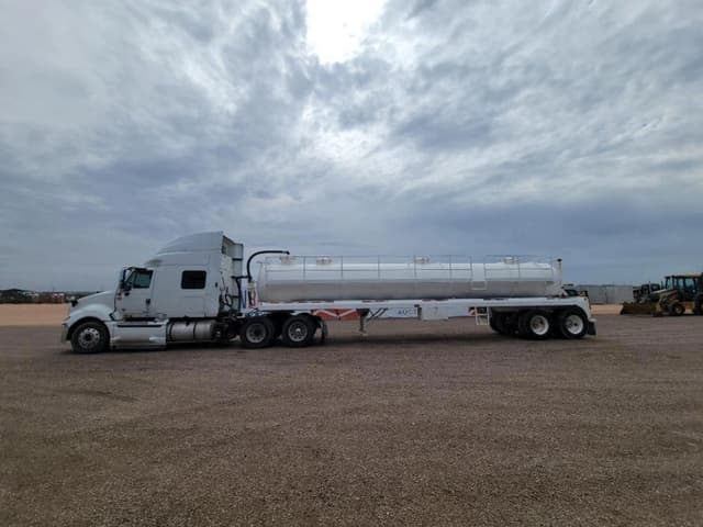 Image of International ProStar Plus 122 equipment image 1