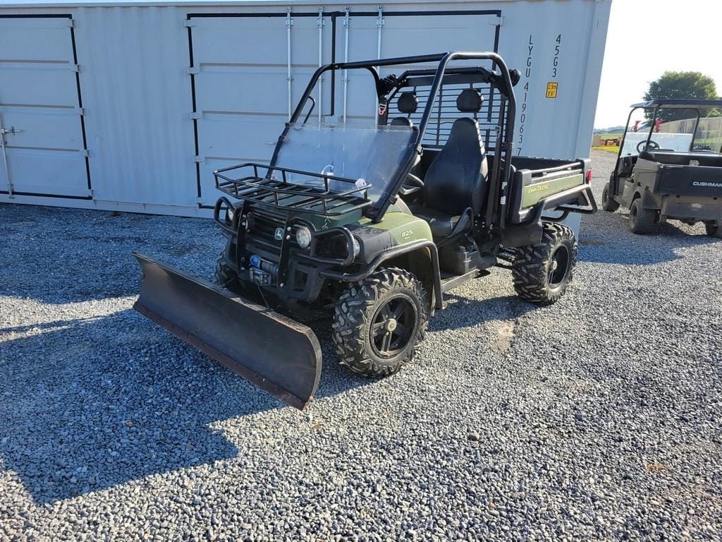 2011 John Deere Gator XUV 825i Equipment Image0