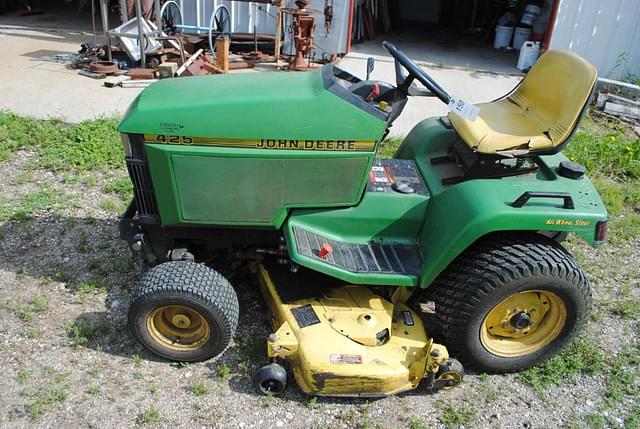 Image of John Deere 425 equipment image 1