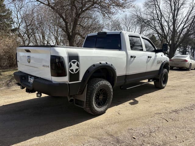 Image of Dodge Ram 2500HD equipment image 4