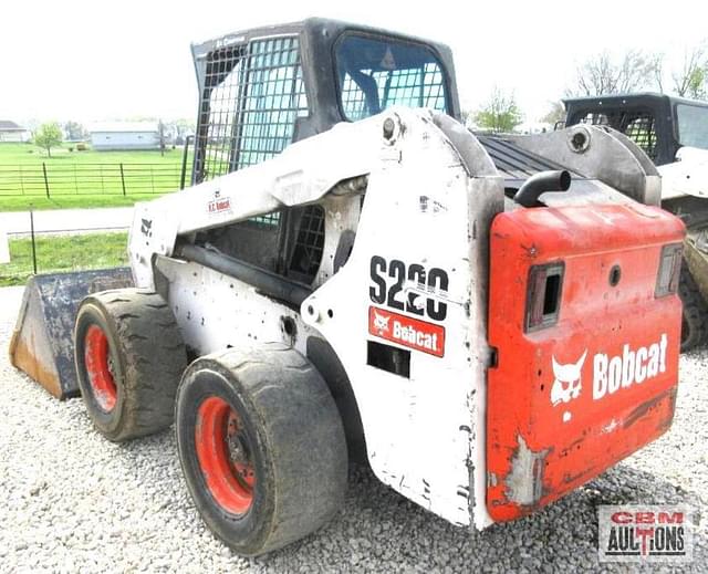 Image of Bobcat S220 equipment image 2