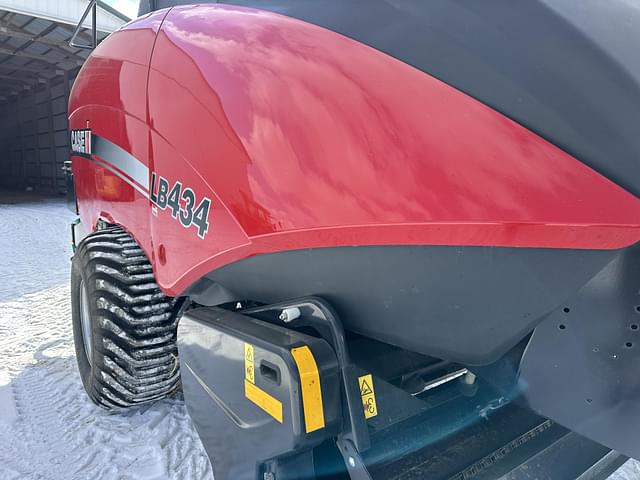 Image of Case IH LB434 equipment image 3