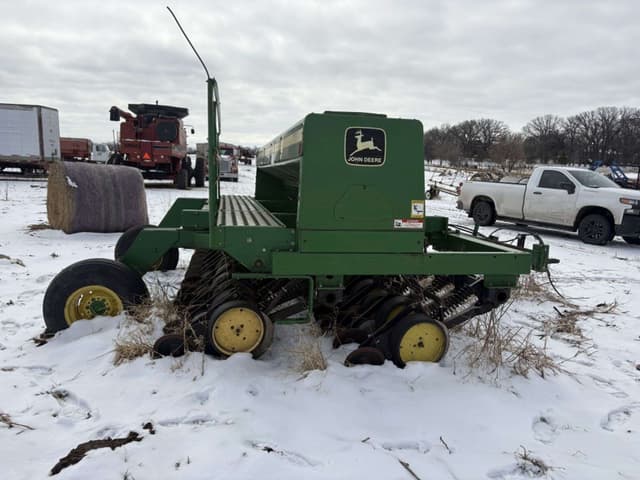 Image of John Deere 750 equipment image 3