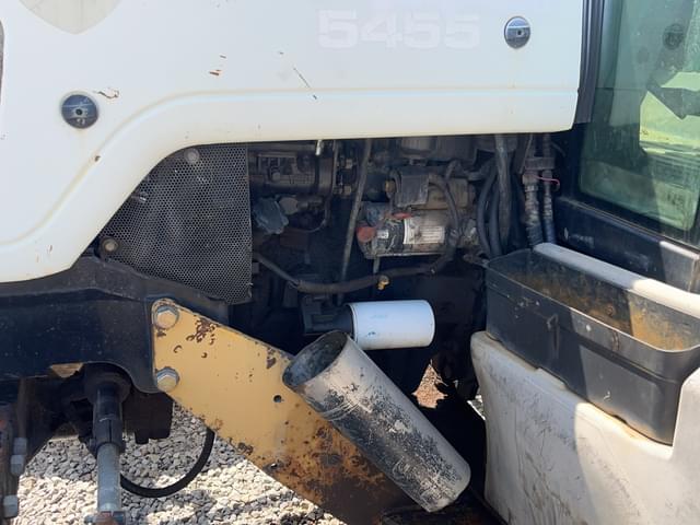 Image of Massey Ferguson 5455 equipment image 4