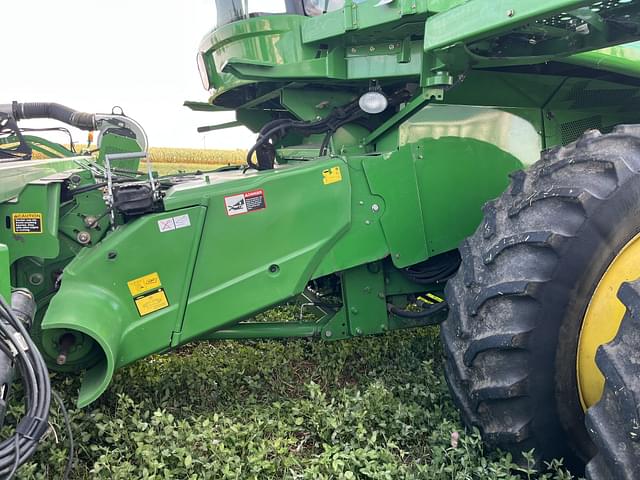 Image of John Deere 9570 STS equipment image 2