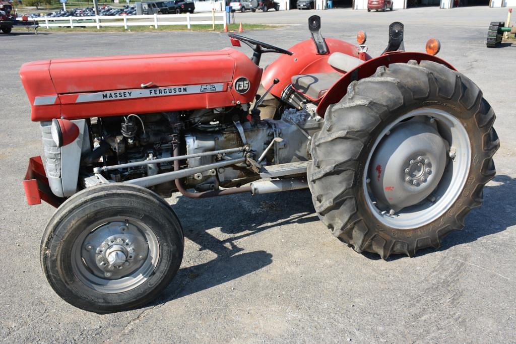 Image of Massey Ferguson 135 Primary image