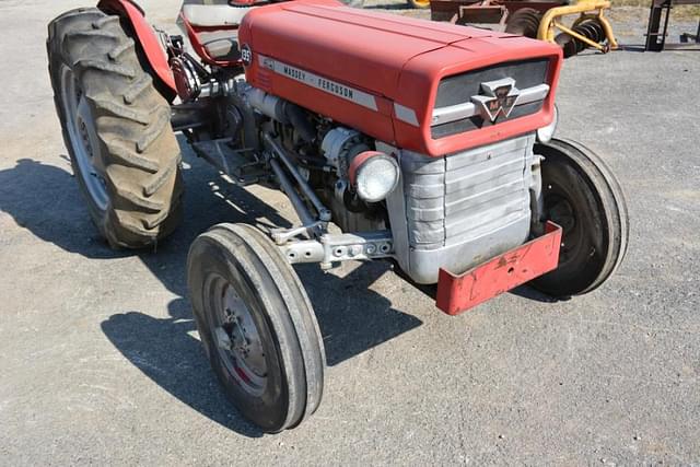 Image of Massey Ferguson 135 equipment image 2