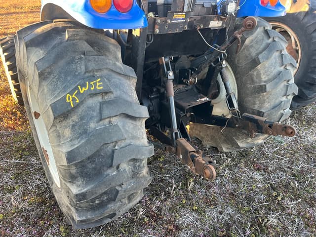 Image of New Holland Boomer 47 equipment image 1