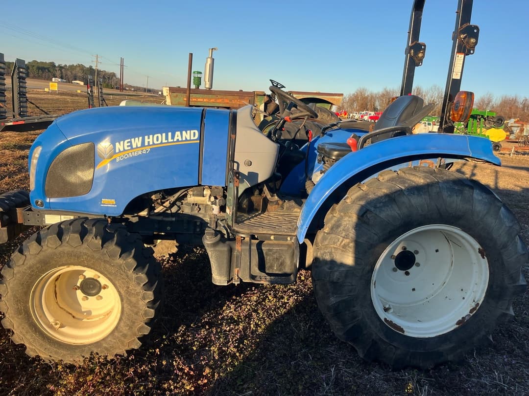 Image of New Holland Boomer 47 Primary image