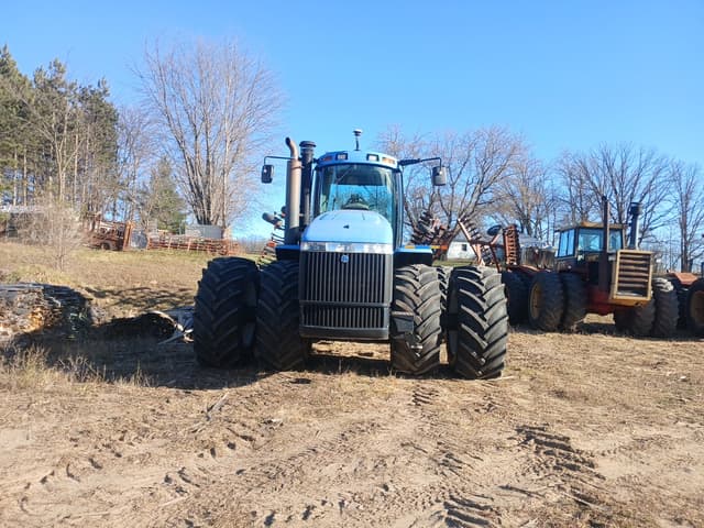 Image of New Holland TJ375 equipment image 2