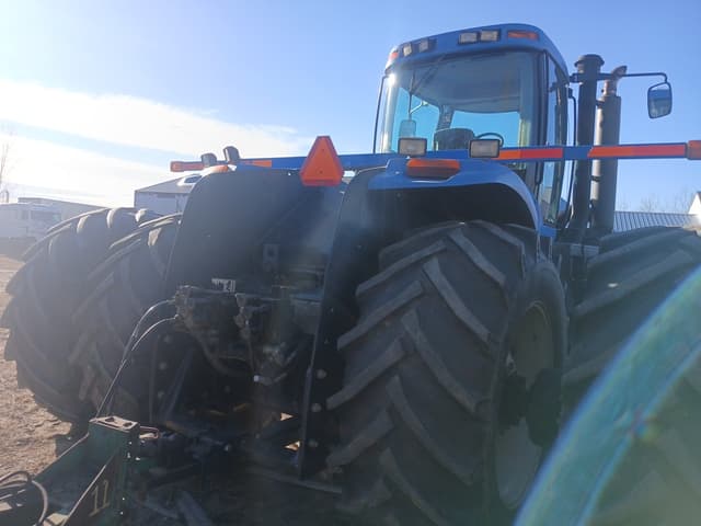 Image of New Holland TJ375 equipment image 4