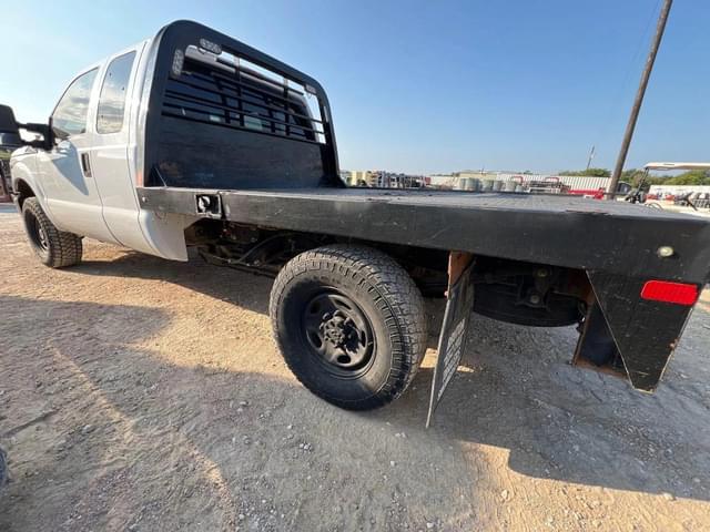 Image of Ford F-250 equipment image 2