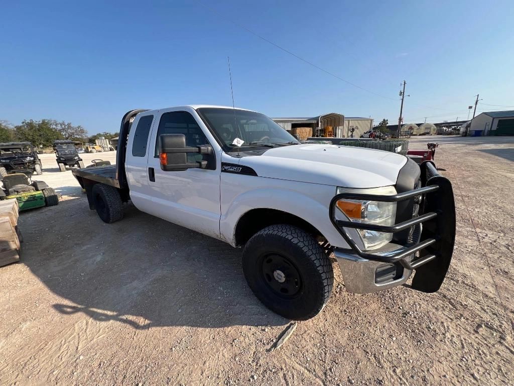 2012 Ford F-250 Equipment Image0