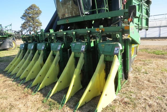 Image of John Deere 9970 equipment image 2