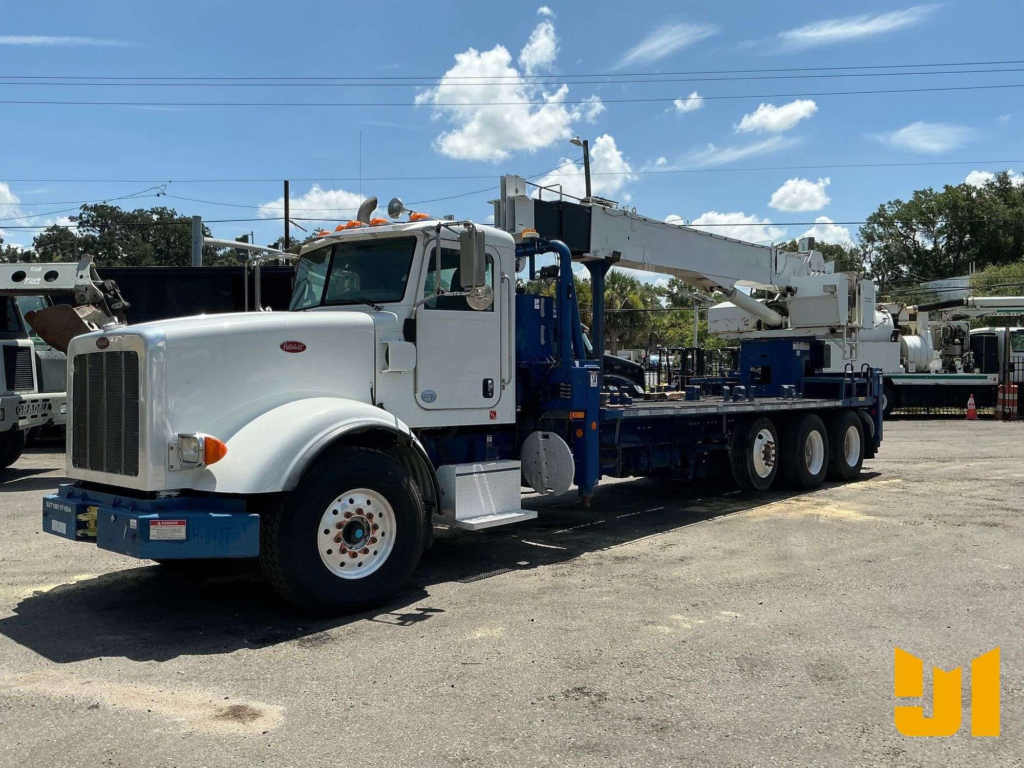 2012 Peterbilt 367 Equipment Image0